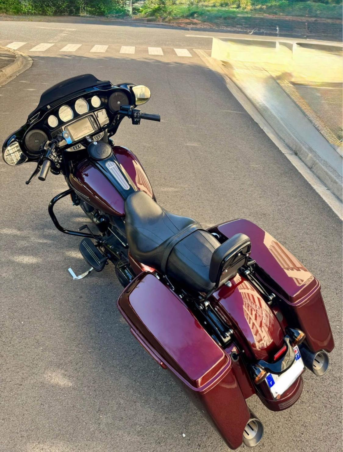 STREET GLIDE SPECIAL UNIC