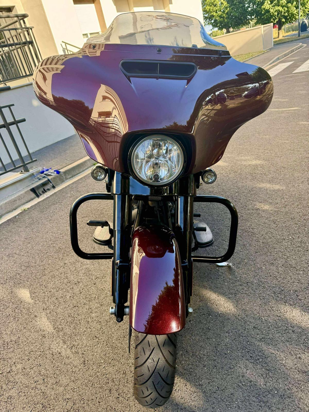STREET GLIDE SPECIAL UNIC
