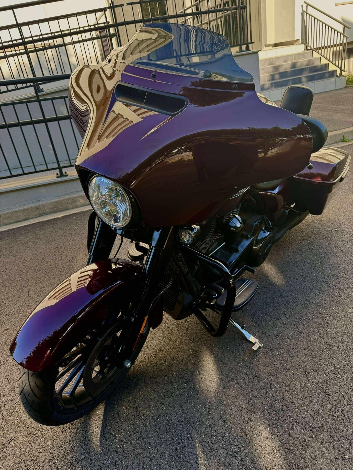 STREET GLIDE SPECIAL UNIC